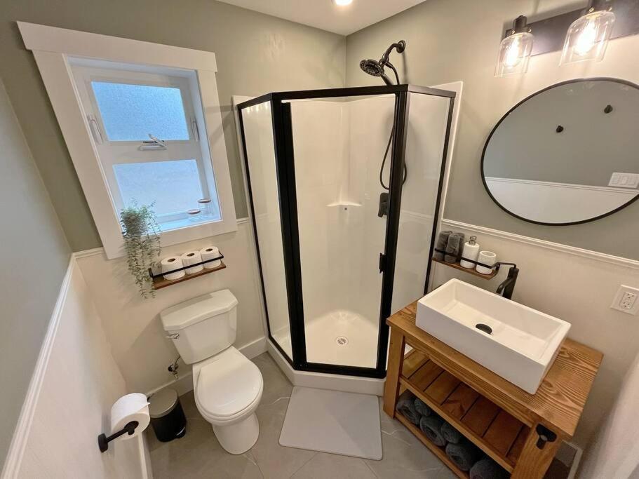 דאנקן Modern Studio With Soft Tub And Mountain Views - Ratcliffe Guest Suite מראה חיצוני תמונה